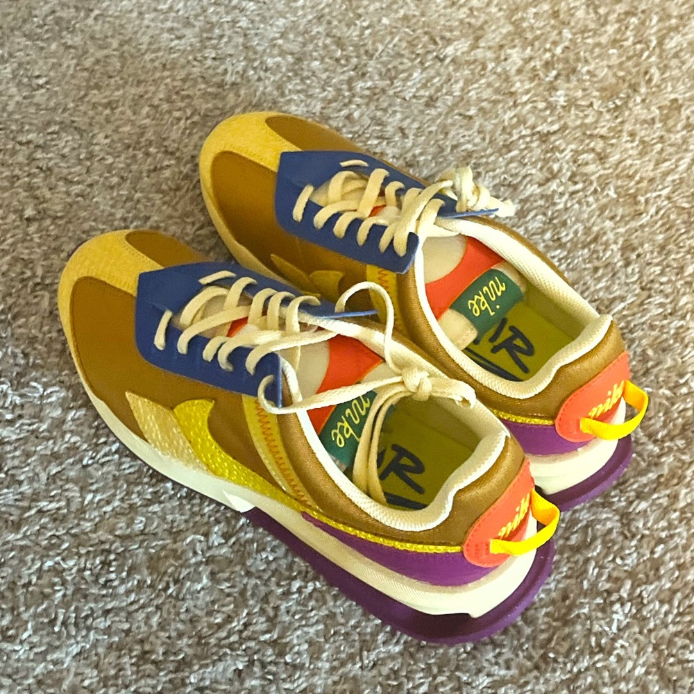 Women’s Nike Air Max Pre-Day DO6716-700 size 7